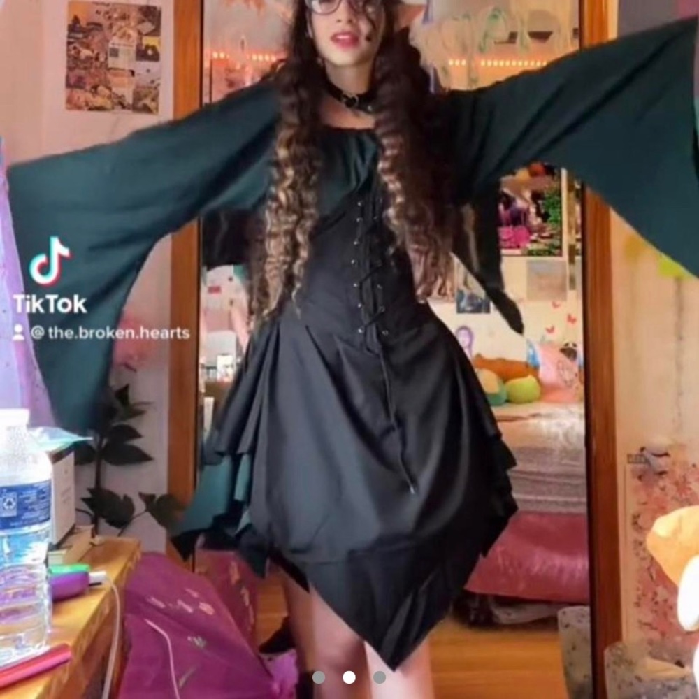 Green fairy renaissance fair dress with corset